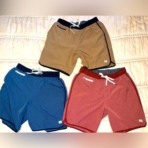 LIKE NEW Vuori Men’s Banks Shorts - Medium